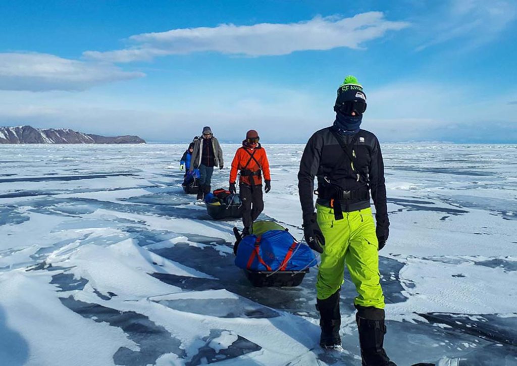 Voyager dans le Grand Froid des Destinations Nordiques : Comment s&rsquo;Habiller avec Style et Chaleur ?