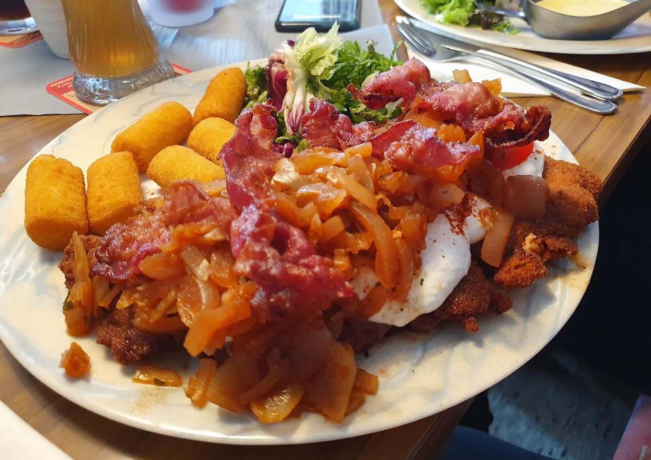 Voyage Gourmand à Linz : À la Recherche des Délices de la Cuisine Traditionnelle Autrichienne